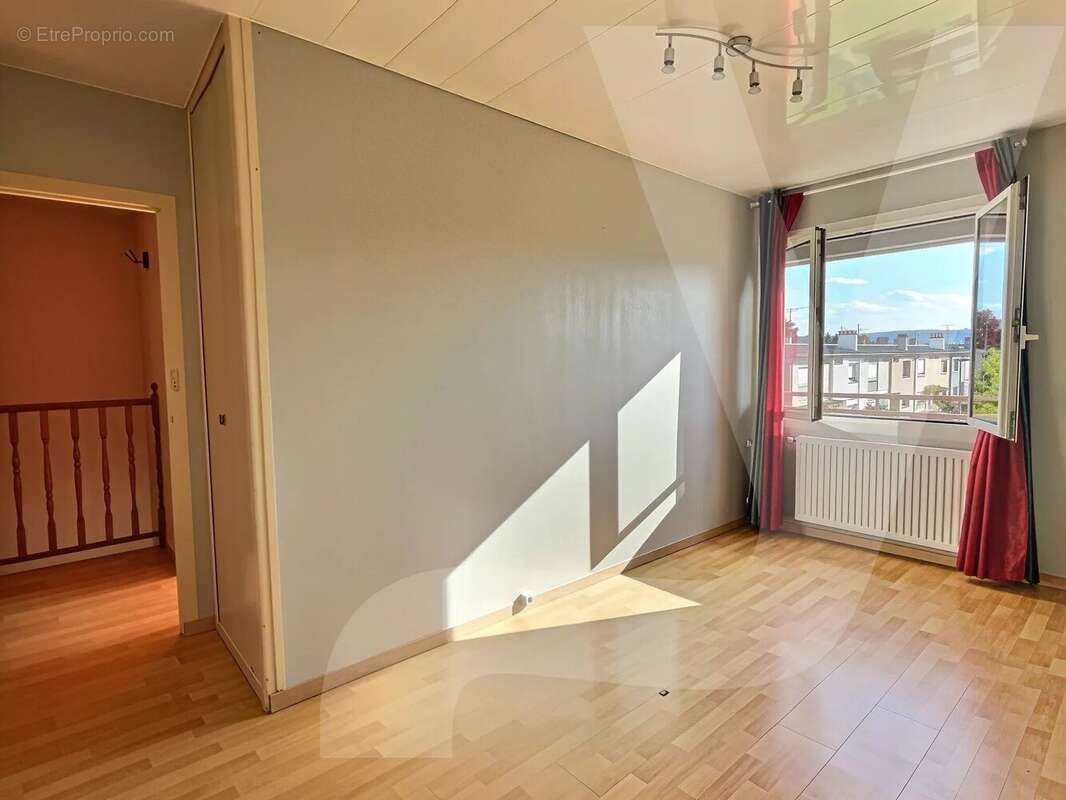 Maison avec jardin et garage - TOMBLAINE - photo 7