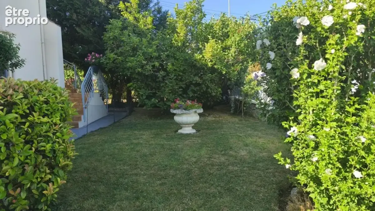 Maison à vendre 8 pièces LAGNY SUR MARNE (77) - photo 13
