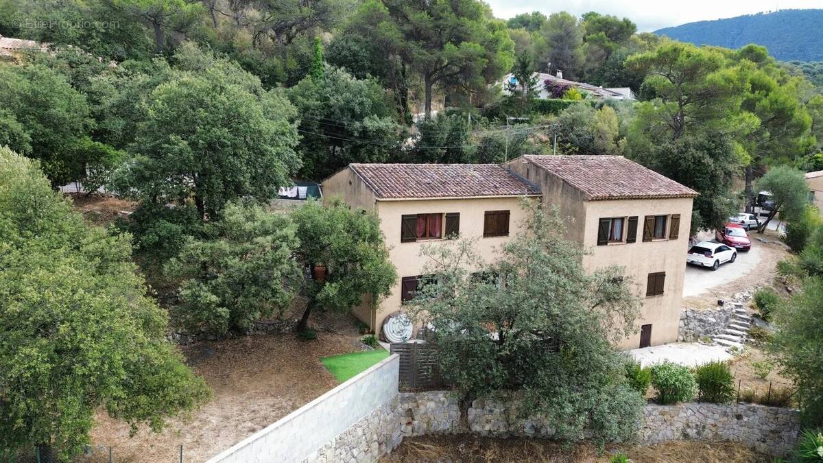 Maison à DRAP