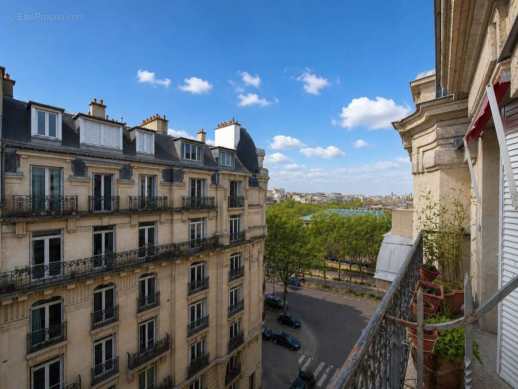 Appartement à PARIS-7E
