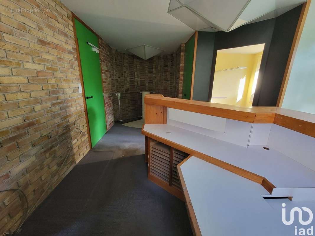 Photo 8 - Commerce à AUTUN