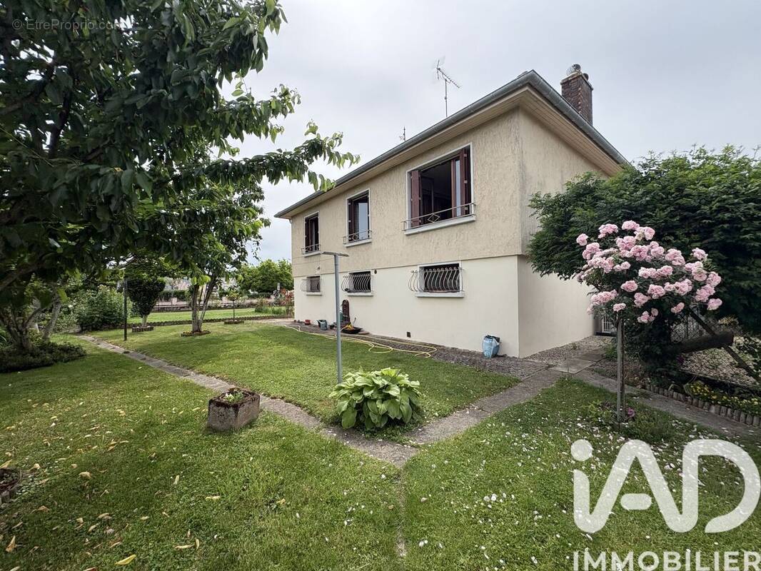 Photo 1 - Maison à VILLIERS-EN-LIEU