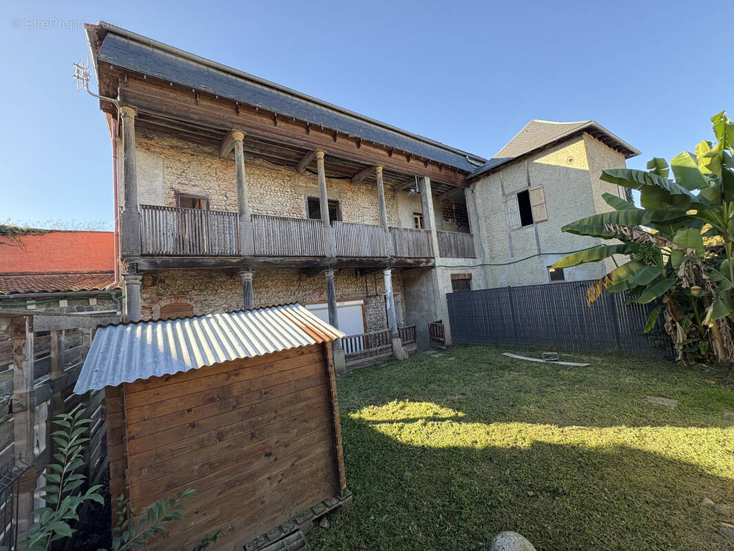 Appartement à VIC-EN-BIGORRE