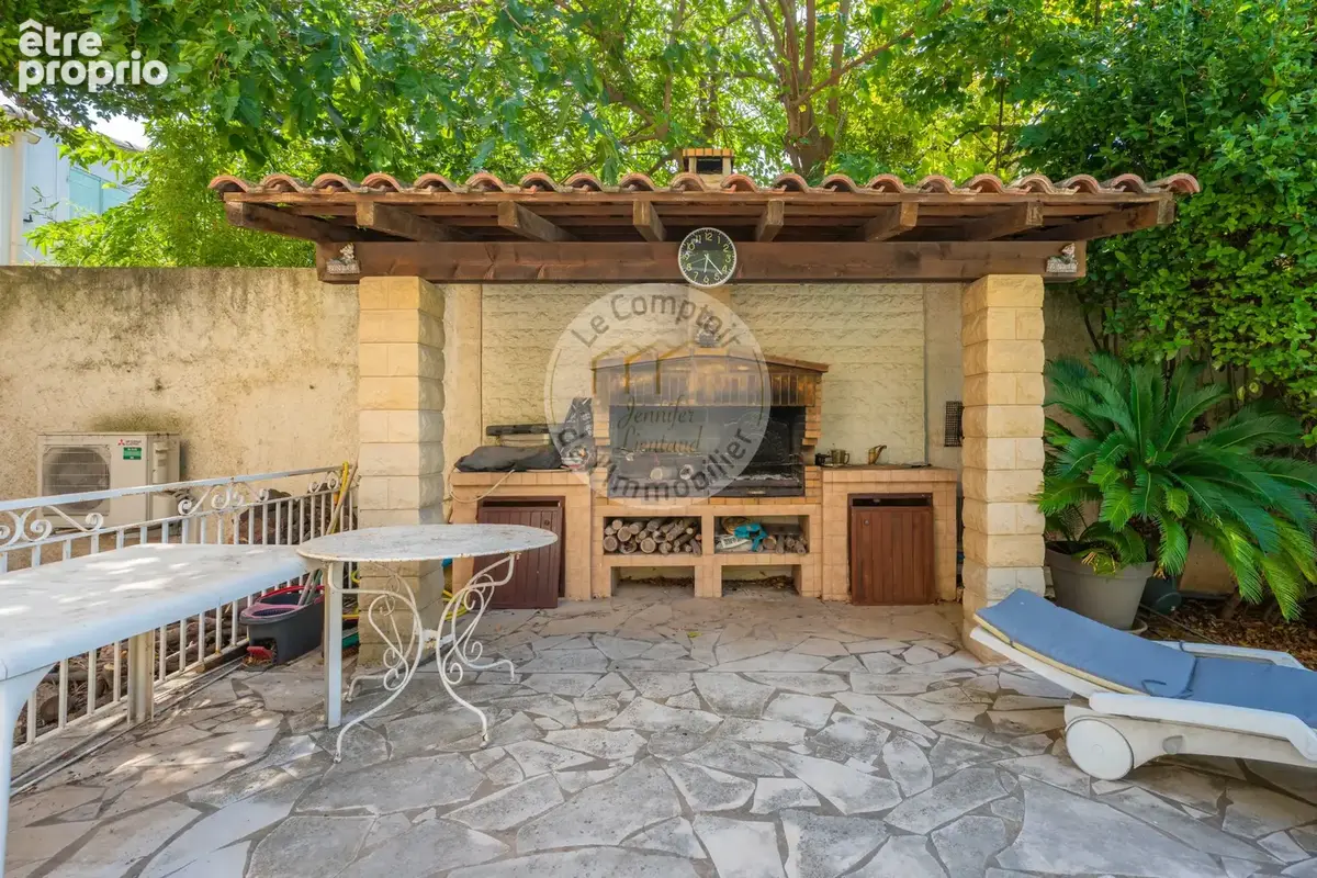 Maison familiale type 5 avec piscine, toit-terrasse et dépendances   Montolivet 12e - photo 10