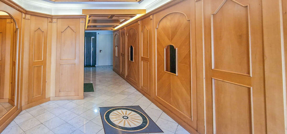 Appartement à ROQUEBRUNE-CAP-MARTIN