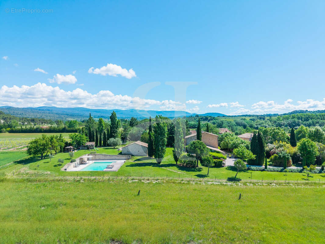 Maison à GORDES