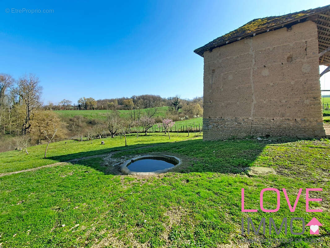 Maison à SAINT-DIDIER-DE-LA-TOUR