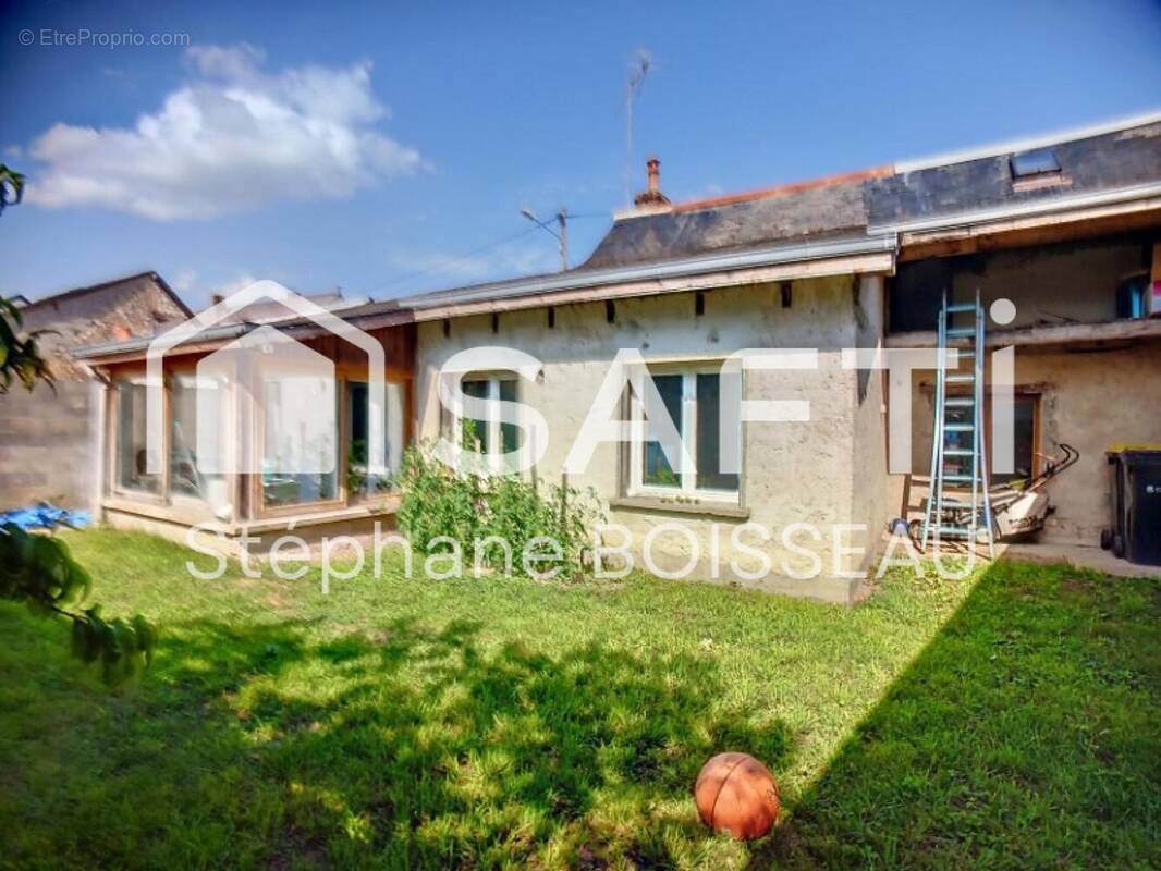 Photo 1 - Maison à LE LUDE