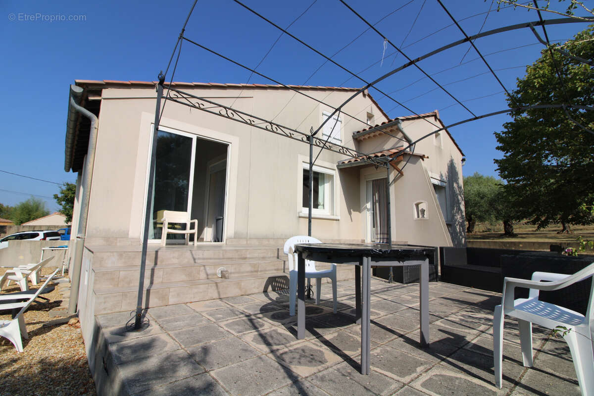 Maison à SAINT-JULIEN-DE-CASSAGNAS