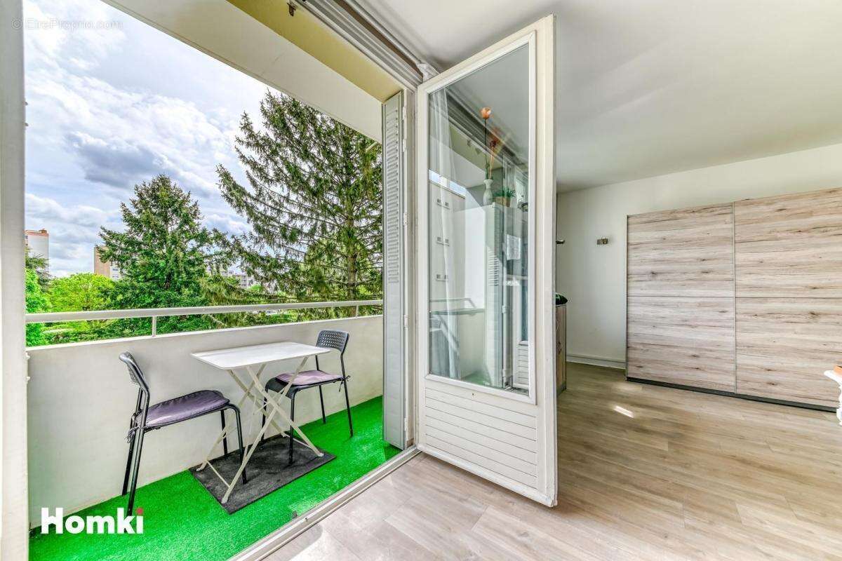 Appartement à BRON