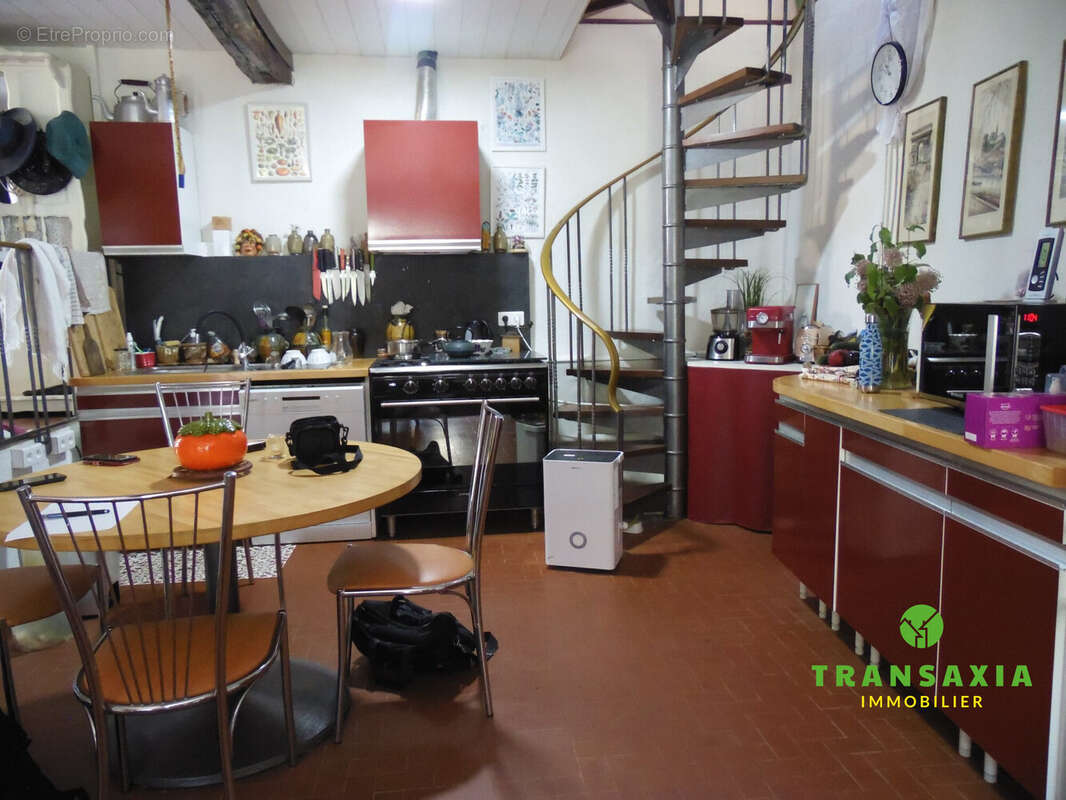 séjour coin cuisine