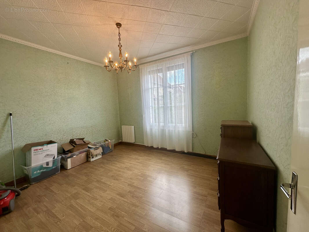 Maison à NEUFCHATEL-EN-BRAY