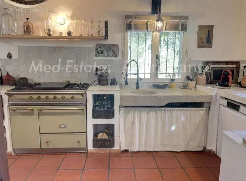 Maison à LA GARDE-FREINET