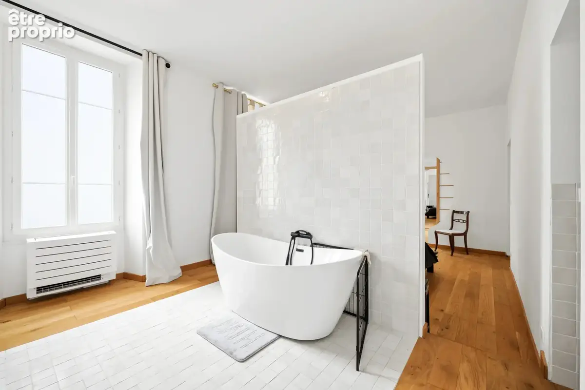 Cannes - Appartement - 182m² - Patio - Dépendance - Parking - photo 13
