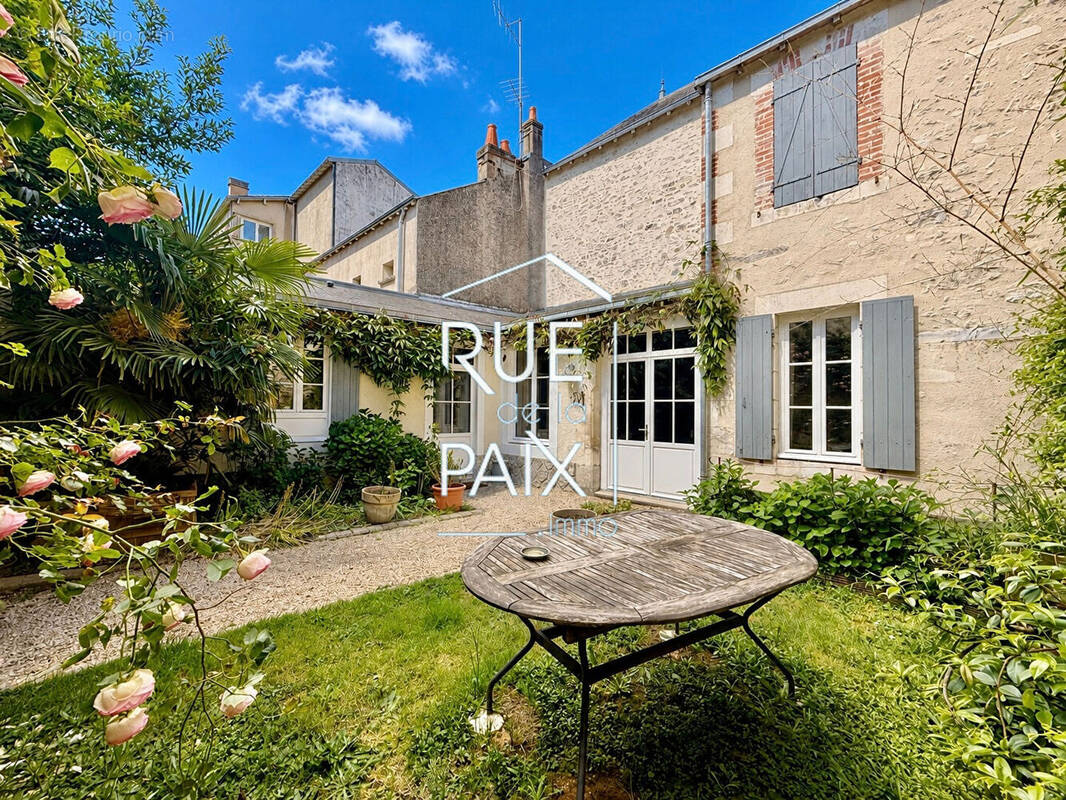 Maison à PARTHENAY