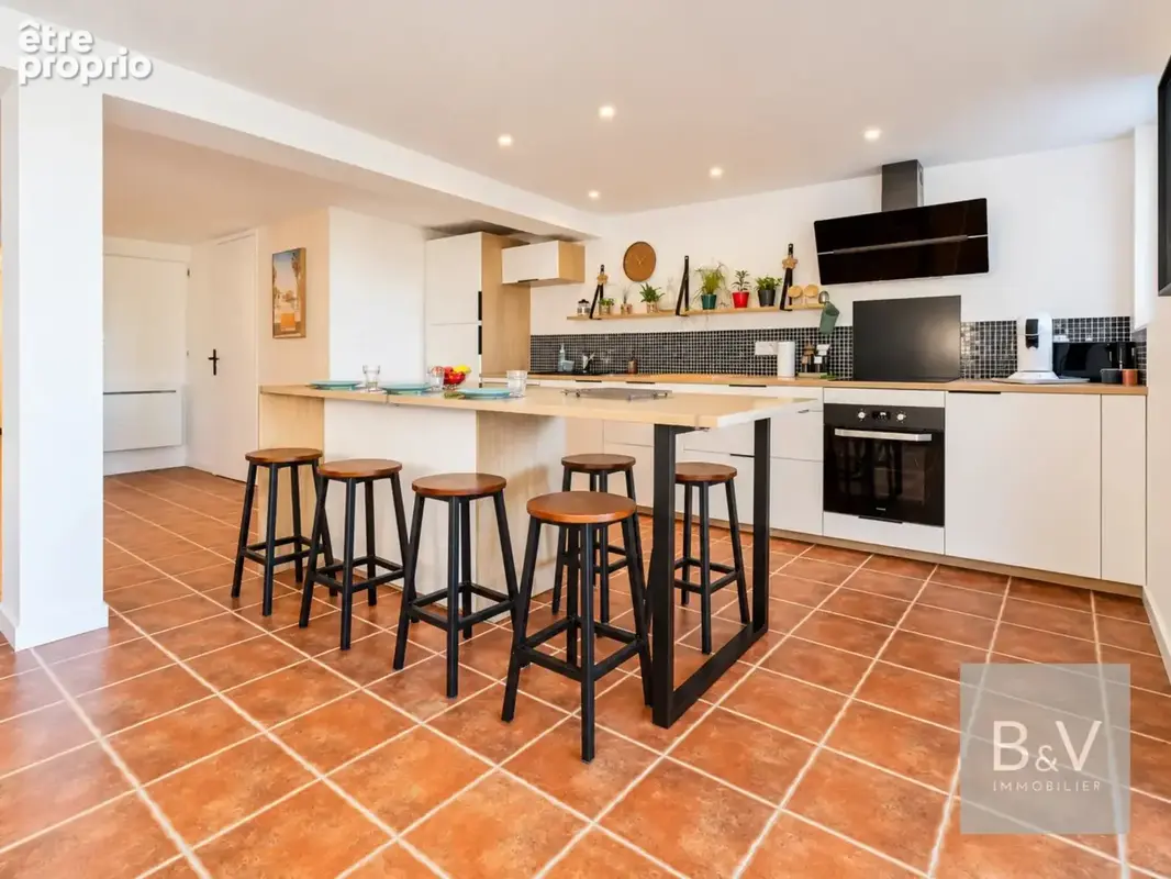 Maison familiale T7 – 6 chambres – Terrain de 5 686 m² – T2 indépendant - photo 17