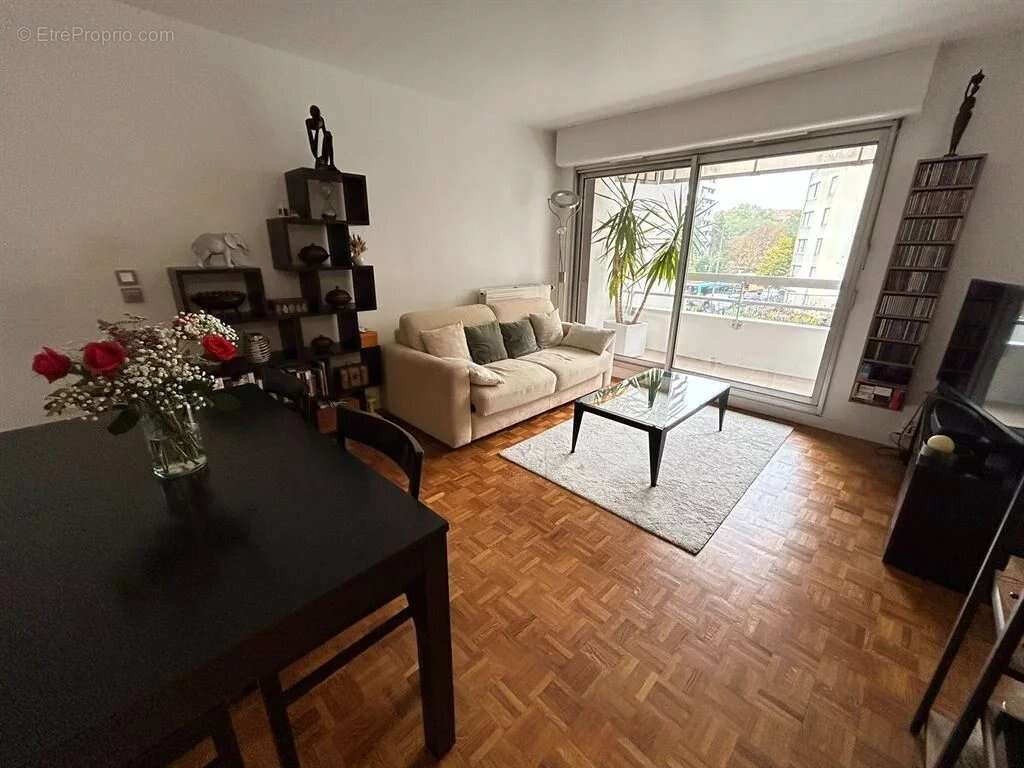 Appartement à PARIS-19E