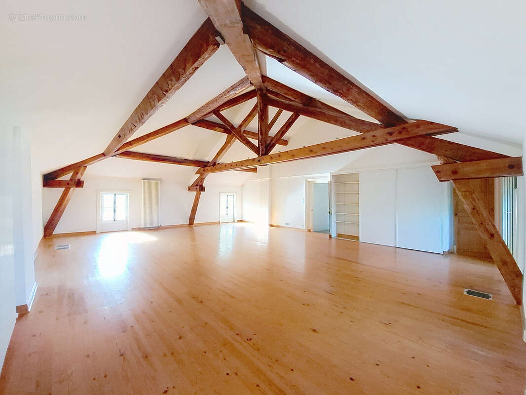 Appartement à VERNAISON