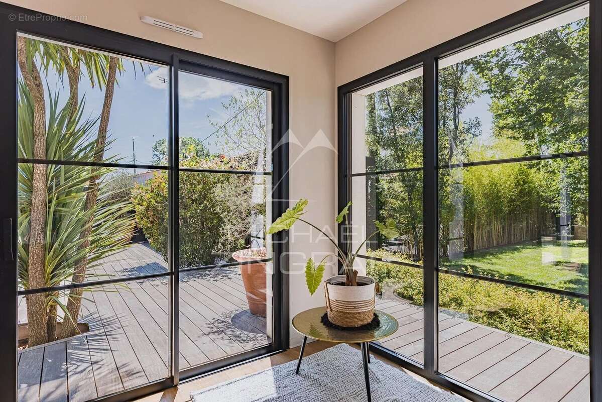 Maison contemporaine, élégance et confort au cœur du Bassin - photo 13