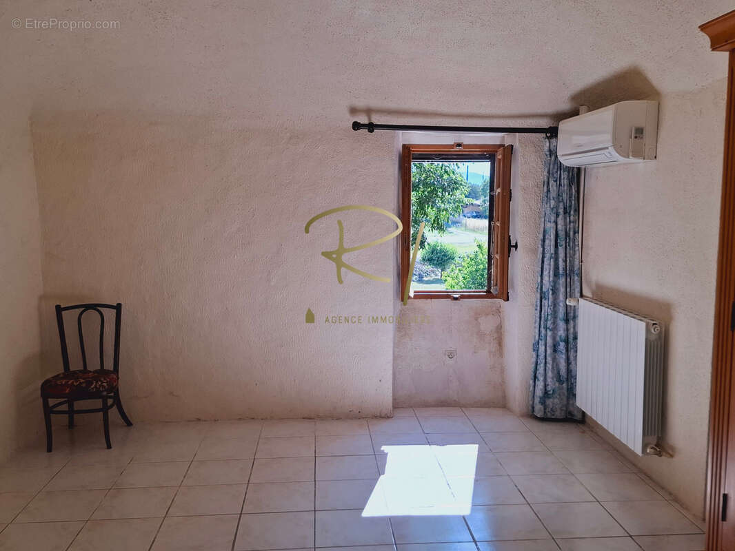 Maison à SAINT-ANDRE-DE-CRUZIERES