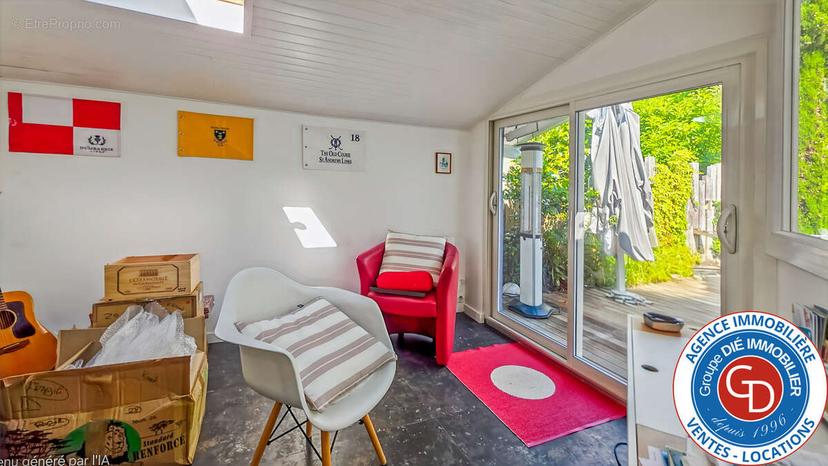 Villa et dépendance - photo 15
