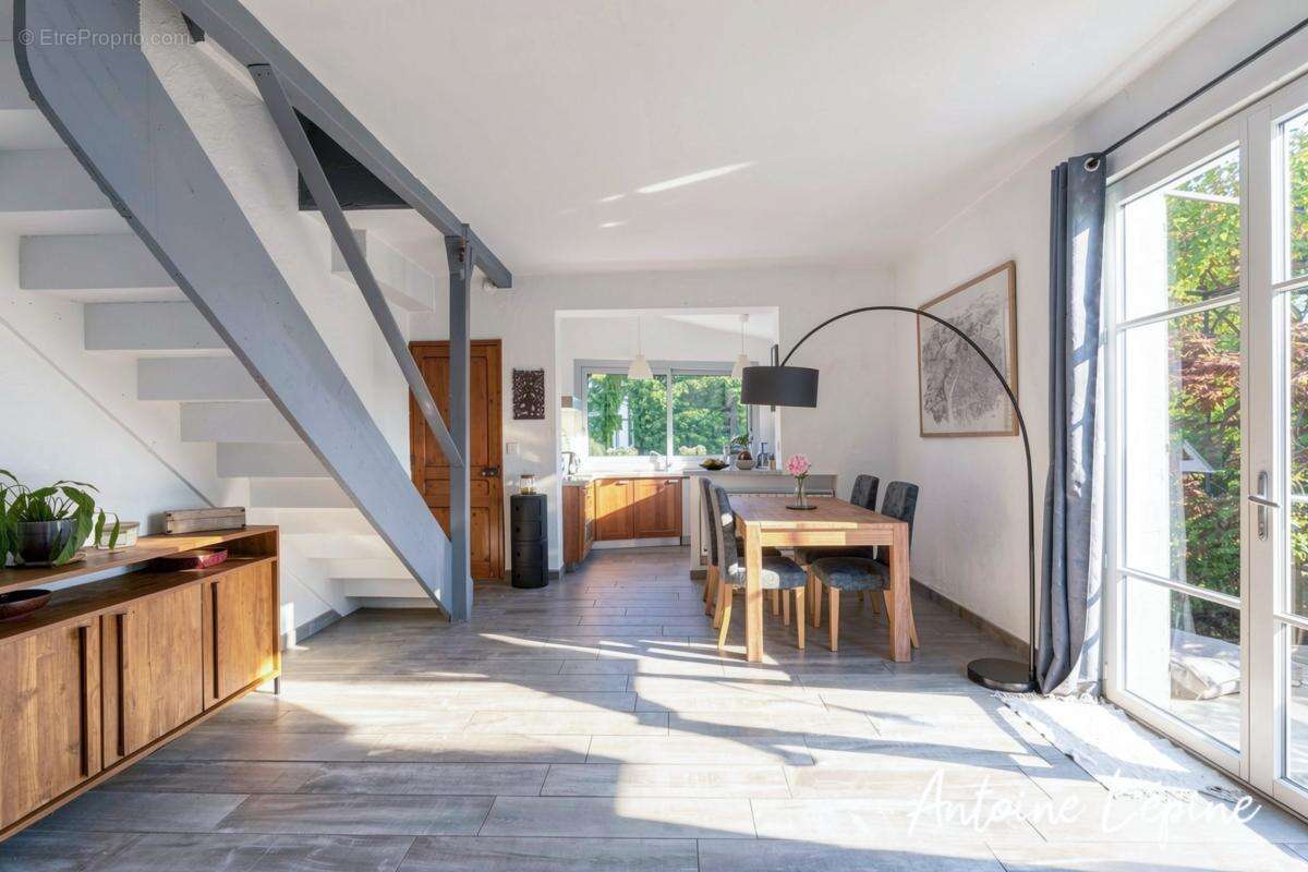 Maison à TERNAY