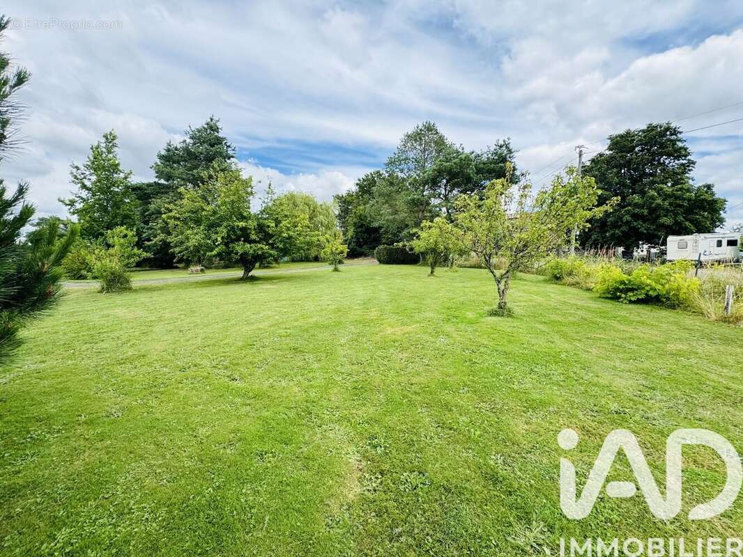 Photo 4 - Terrain à SAINT-SULPICE-EN-PAREDS