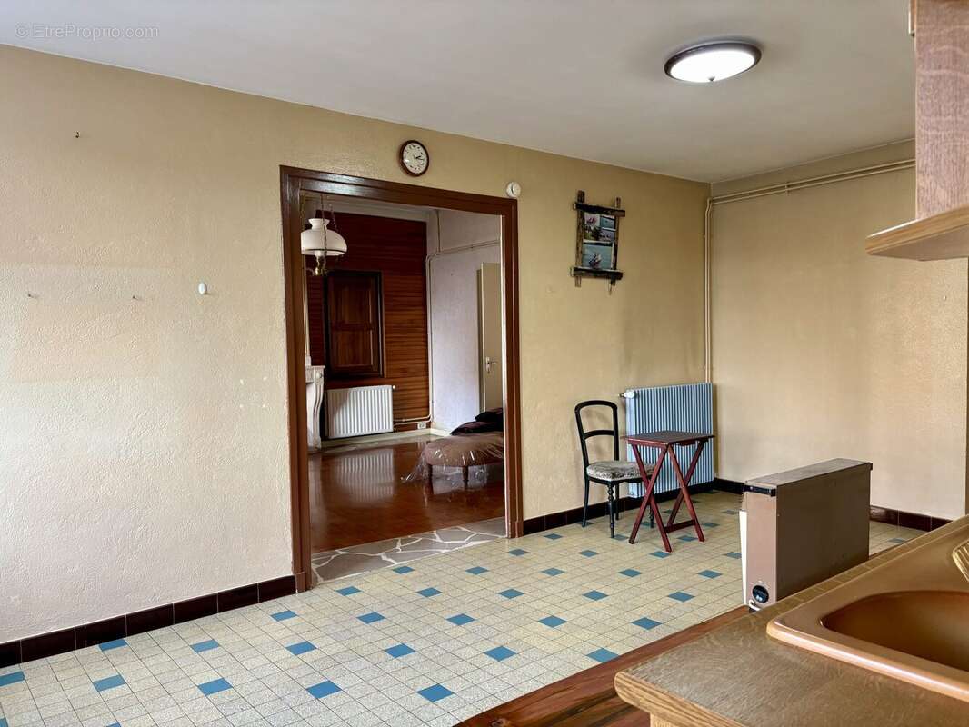 Maison à ETRIGNY