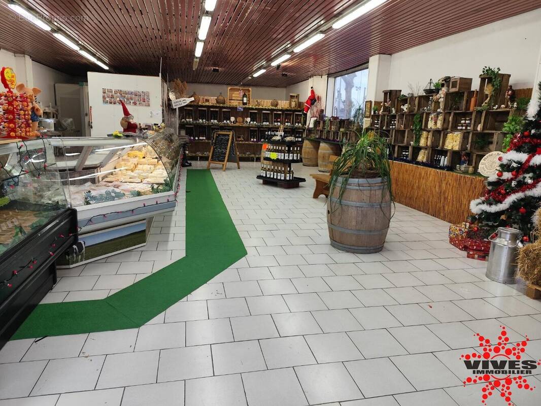 Commerce à VILLENEUVE-LES-BEZIERS