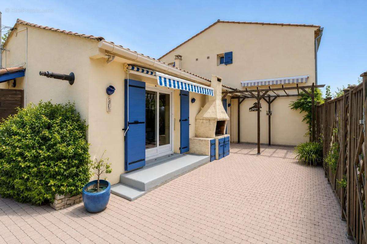 Maison à ORGON