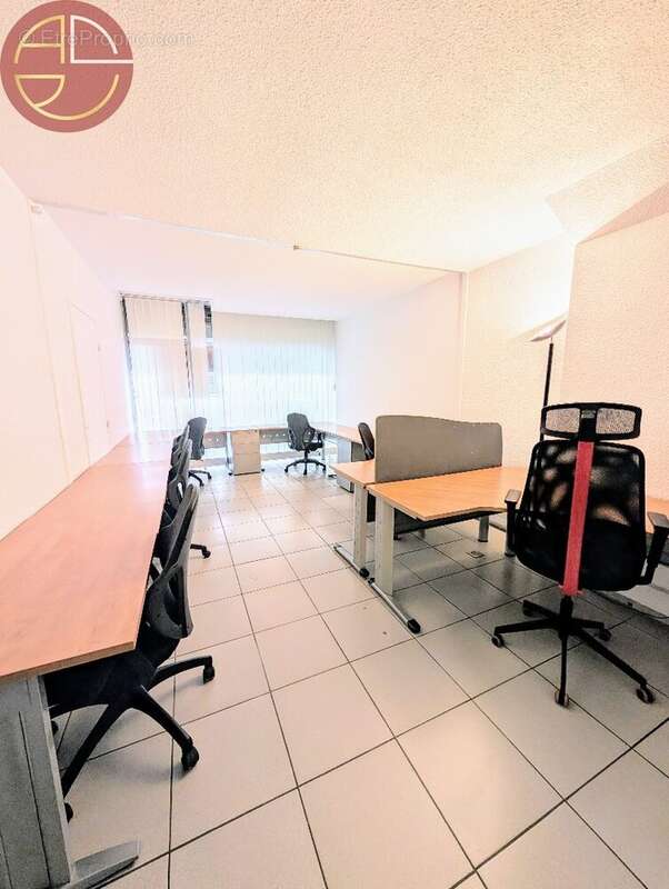 Commerce à RAMONVILLE-SAINT-AGNE