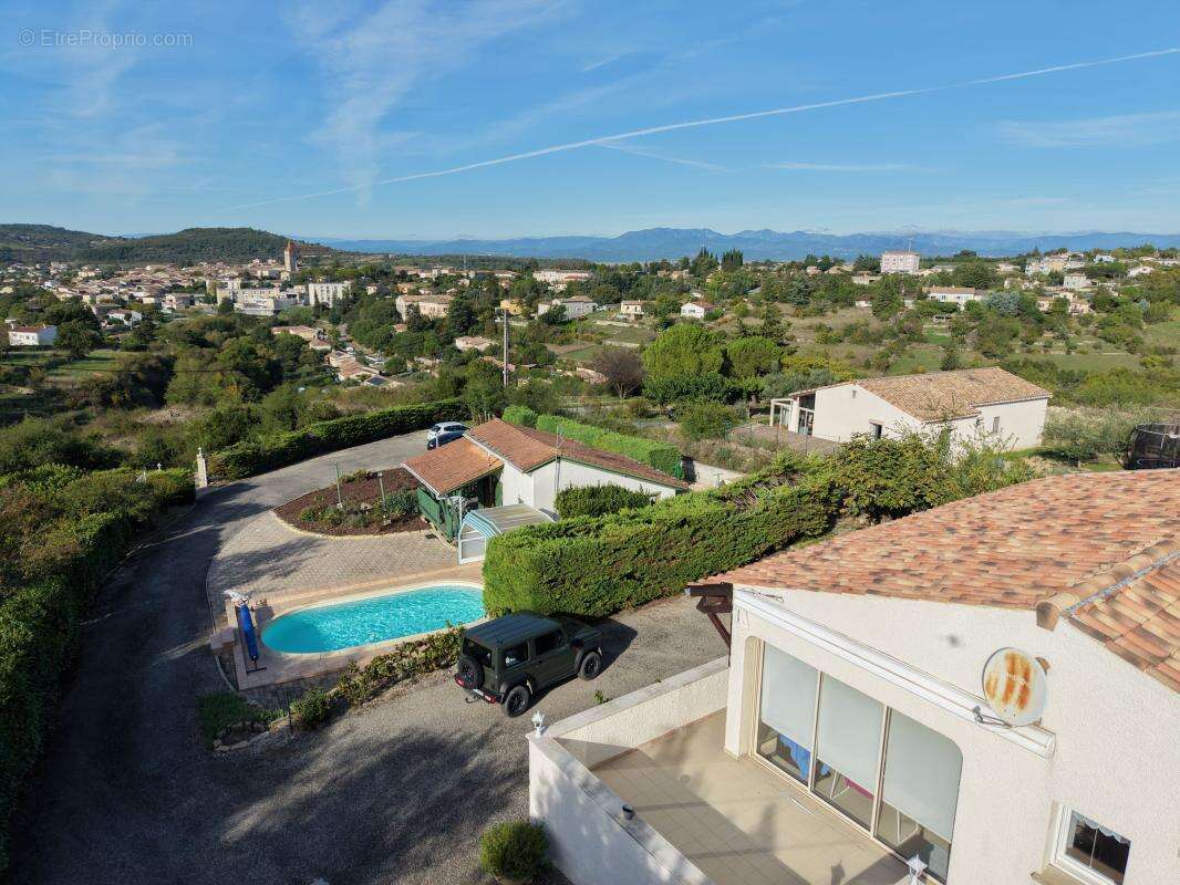 Maison à VILLENEUVE-DE-BERG