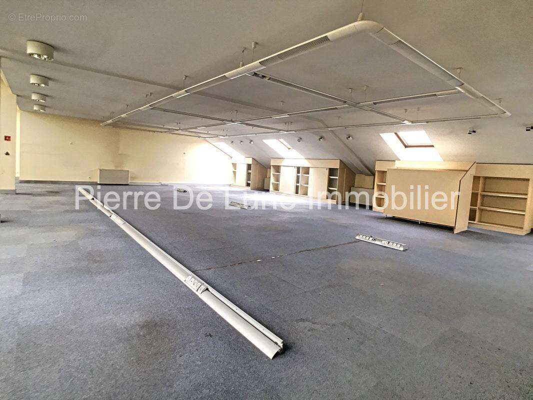 Perigueux local a vendre 1.311m² - photo 12