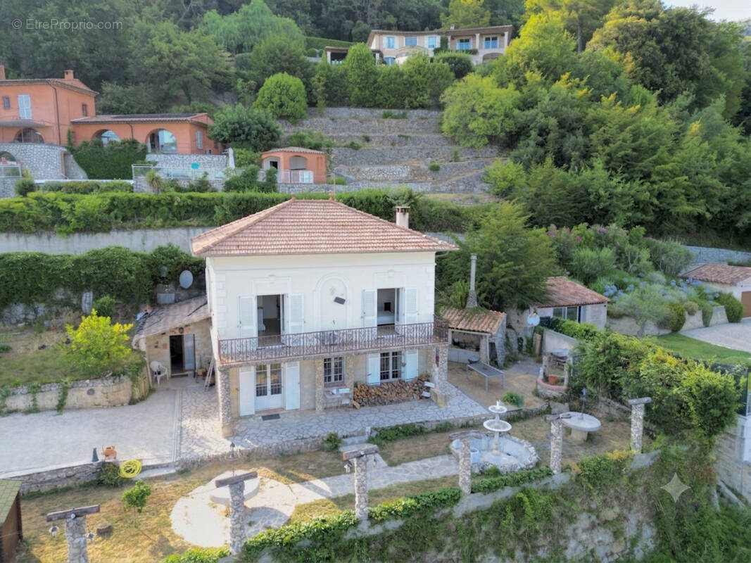 Maison à TOURRETTES-SUR-LOUP