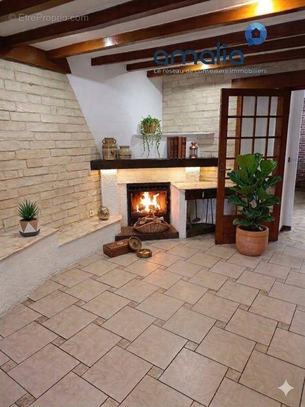 Maison à MONTIGNY-EN-GOHELLE