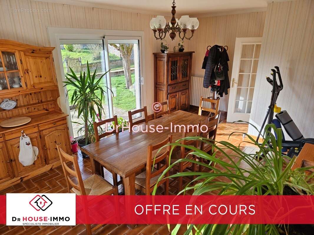 Maison à THENEUILLE