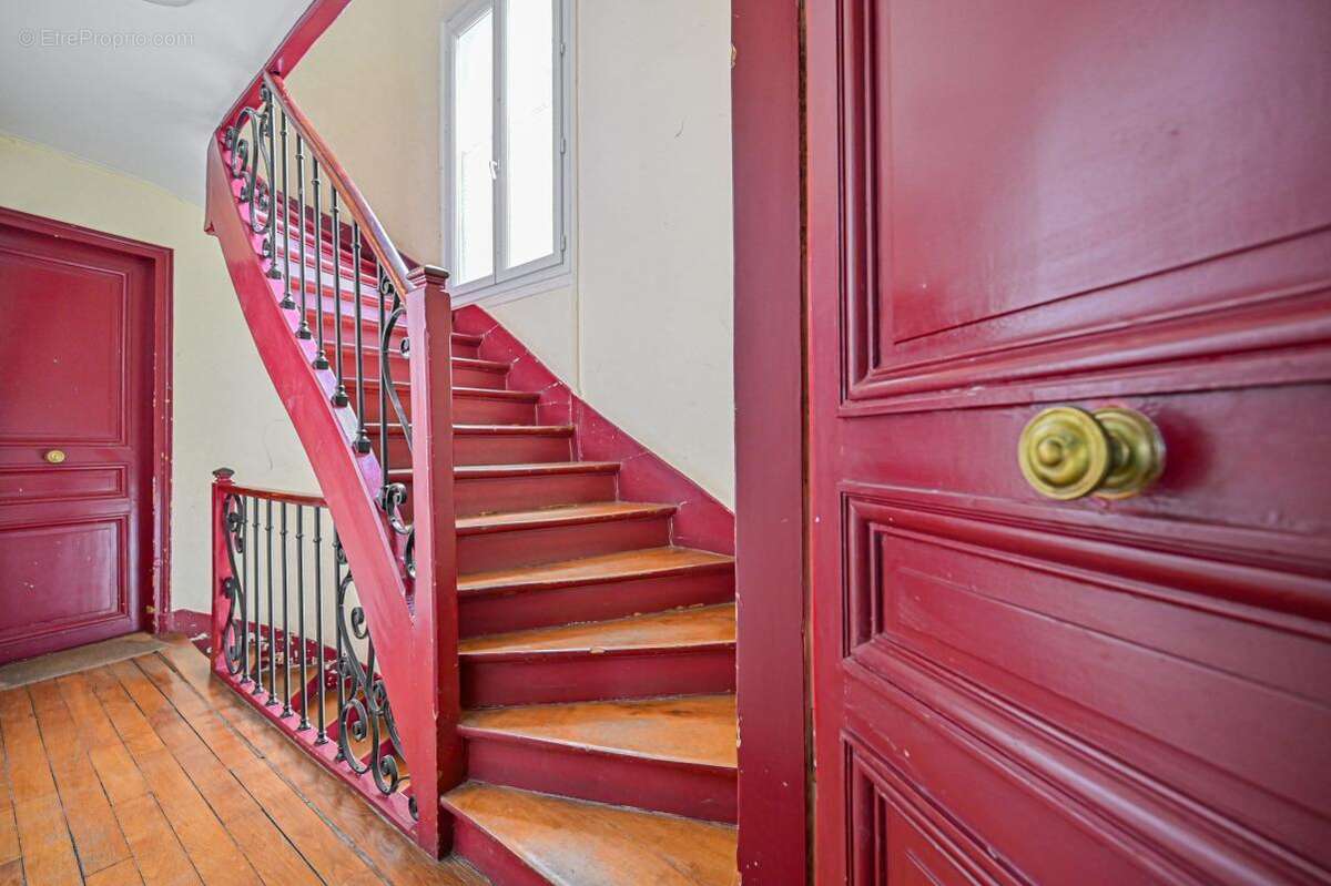 Appartement à PARIS-18E