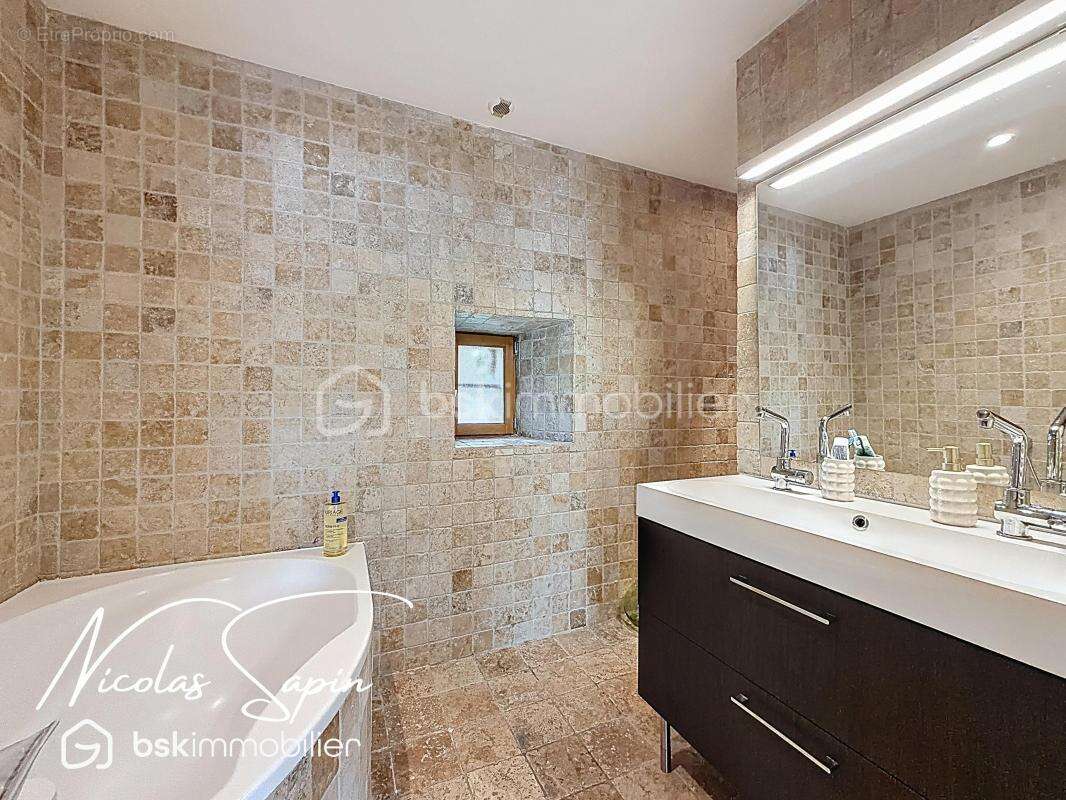 Maison à VARCES-ALLIERES-ET-RISSET