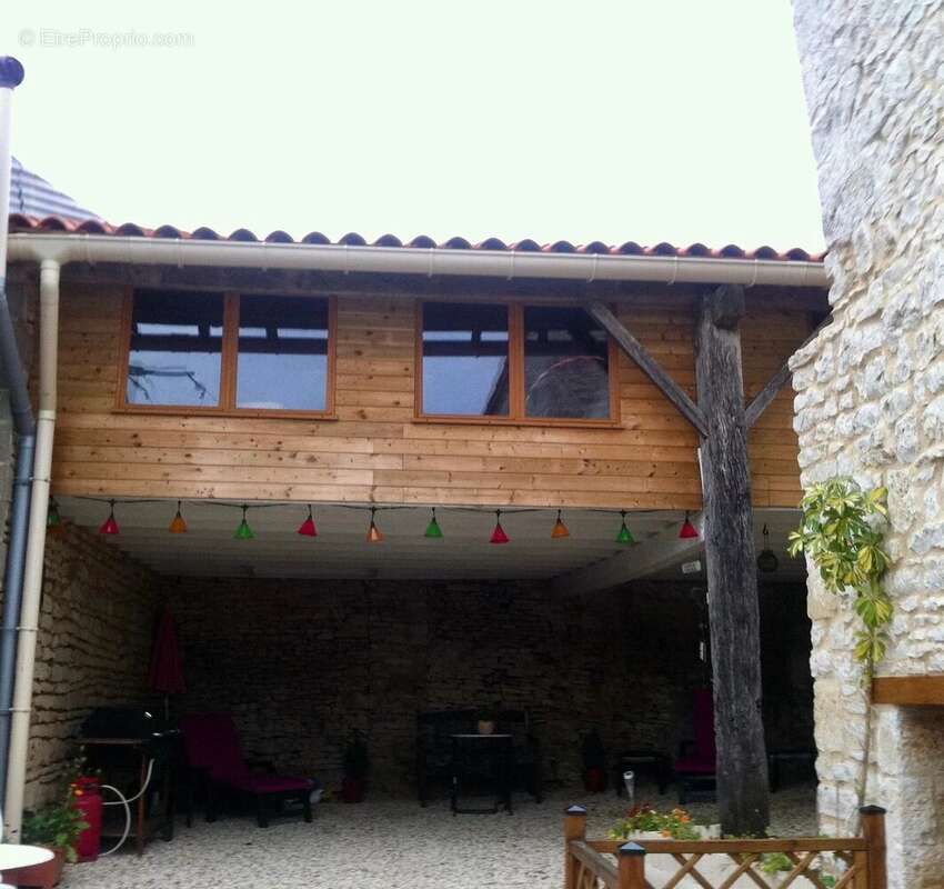 Maison à NANTEUIL-EN-VALLEE