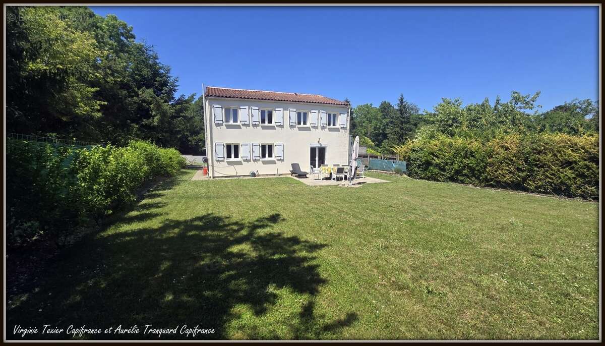 Maison à vendre 6 pièces VARAIZE (17) 4 chambres sur 1500m² de jardin clos avec garage - photo 5