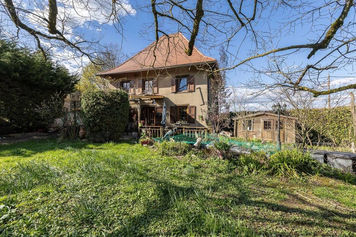 Maison à MONTFERRAT