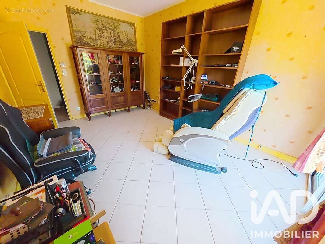 Maison 300 m² à Saint-Martin-Le-Pin  - photo 9