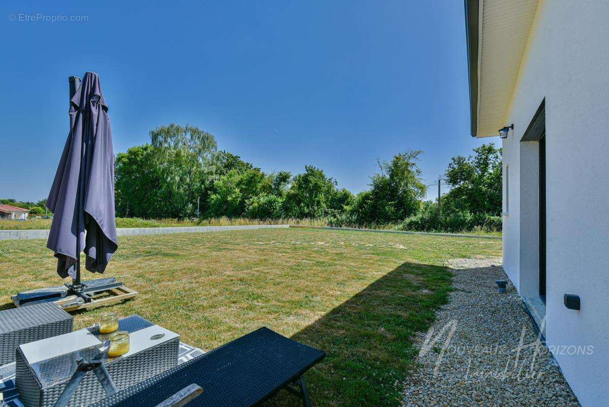 Maison 157 m² à Saint-Maurice-Les-Brousses  - photo 18