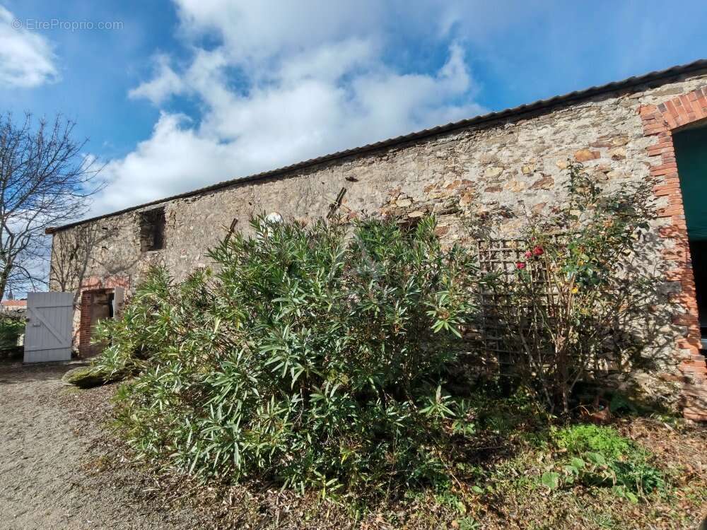 Maison à LE LANDREAU