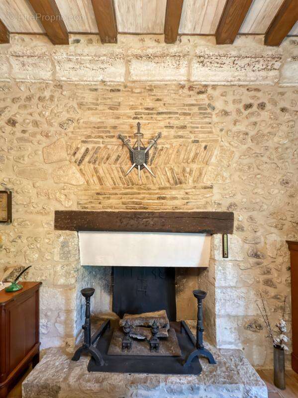 Maison forte aux allures de petit chateau - photo 15