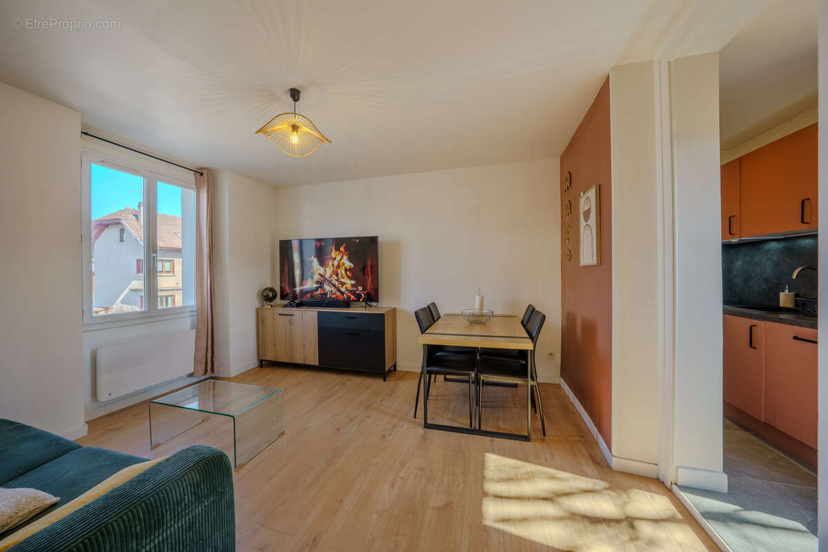 Exclusivité - Thonon Ouest - Appartement 2 pièces rénové avec terrasse - photo 4
