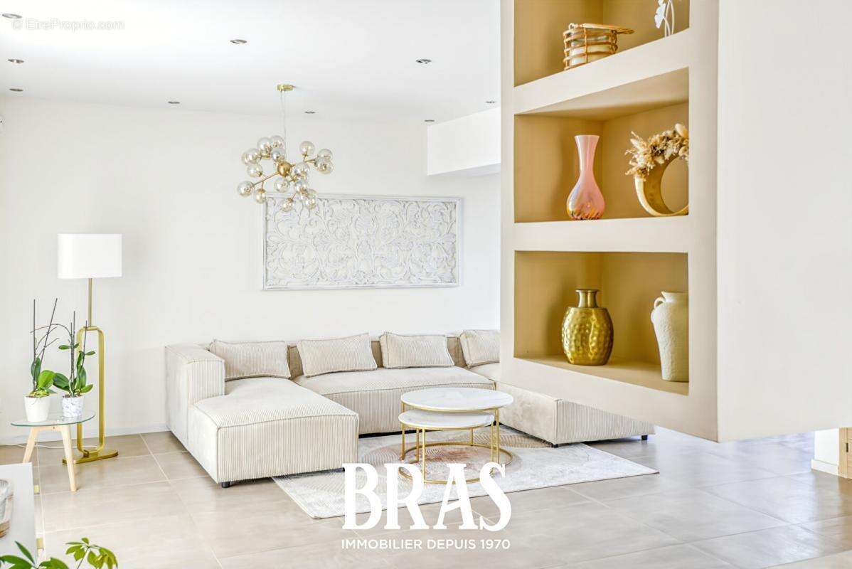 Maison à BOUGUENAIS