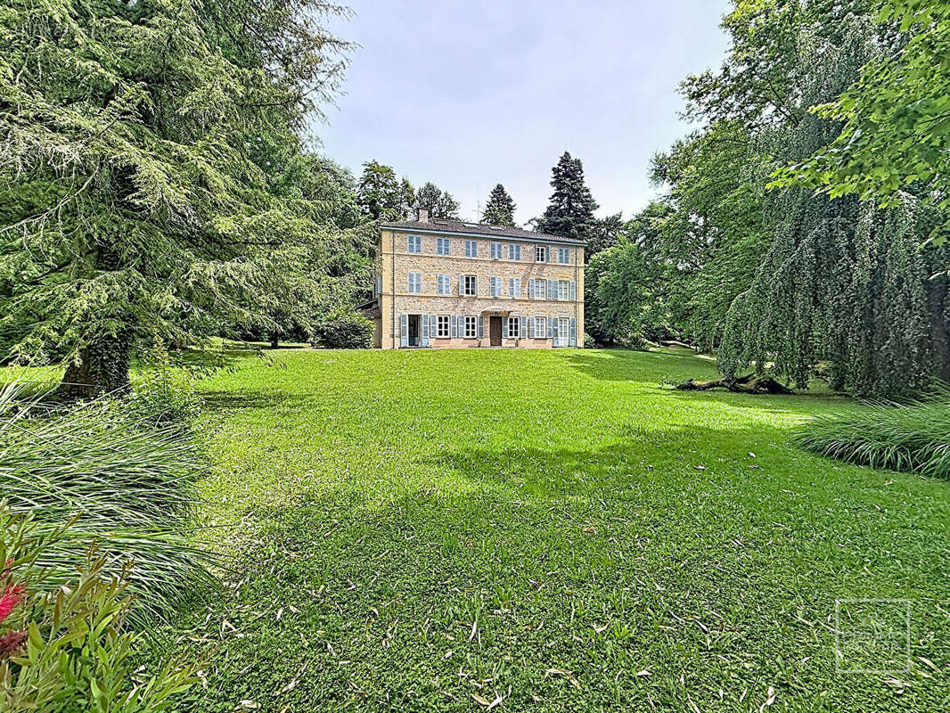 Saint-Cyr Au Mont d'Or Appartement T3 de 120m² habitables dans une superbe propriété - photo 4