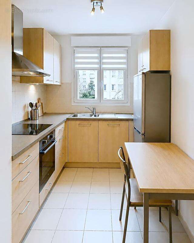 Appartement à LES PAVILLONS-SOUS-BOIS