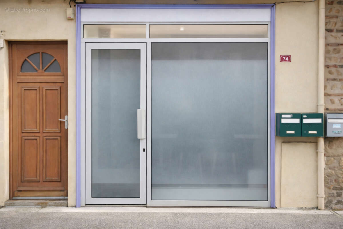 Commerce à CHALAMONT